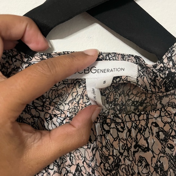 BCBGeneration Top - Picture 4 of 5